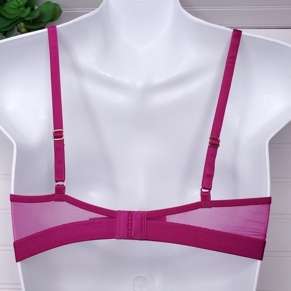 Natori Highlight Wireless Mesh Triangle Bralette - Picture 5 of 6